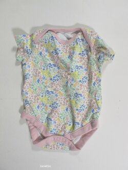 Body pro holky s kytkami secondhand Body pro holky s kytkami secondhand