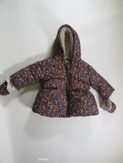 Kytkovaná zimní bunda pro holky secondhand Kytkovaná zimní bunda pro holky secondhand