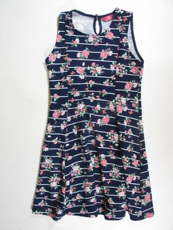 Kytkované šaty na ramínka second hand Kytkované šaty na ramínka second hand