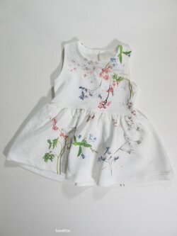 Šaty s kytkami bílé pro holky osecondhand Šaty s kytkami bílé pro holky osecondhand