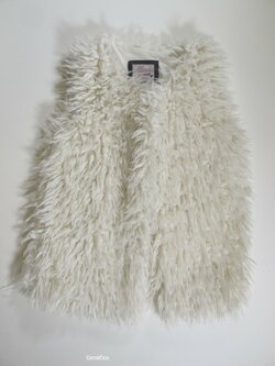 Chlupatá vesta pro holky secondhand Chlupatá vesta pro holky secondhand