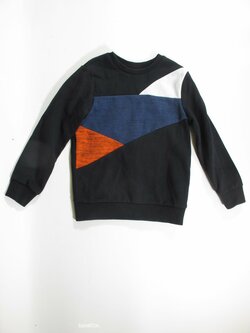 Černo barevná mikina pro kluky secondhhand Černo barevná mikina pro kluky secondhhand