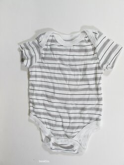 Body bílo šedé pro kluky secondhand Body bílo šedé pro kluky secondhand