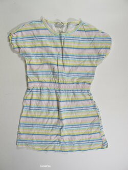 Šaty pro holky s pruhem secondhand Šaty pro holky s pruhem secondhand