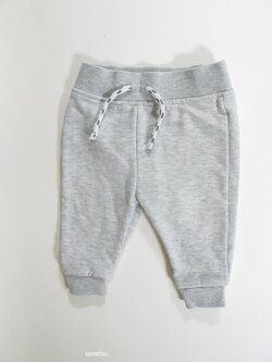 Šedé  tepláky pro kluky secondhand