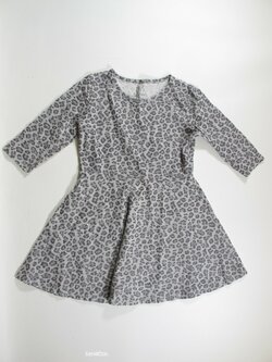 Šaty pro holky dl rukáv s se vzorem secondhand Šaty pro holky dl rukáv s se vzorem secondhand