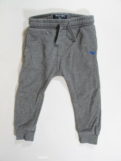 Šedé tepláky pro kluky secondhand Šedé tepláky pro kluky secondhand