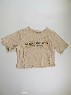 Triko světlé crop pro holky secondahnd Triko světlé crop pro holky secondahnd