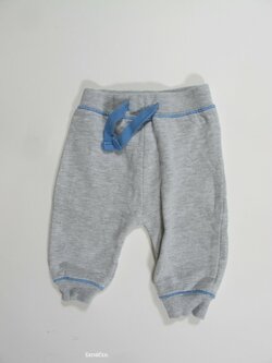 Šedé tepláky pro kluky secondhand Šedé tepláky pro kluky secondhand