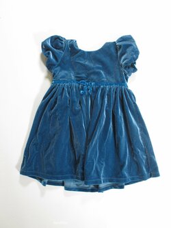 Sametové šaty pro holky zelené secondahnd Sametové šaty pro holky zelené secondahnd