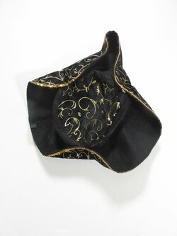 Klobouk na karneval pro děti secondhand Klobouk na karneval pro děti secondhand