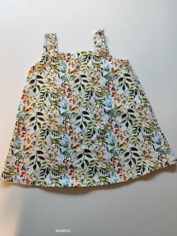 Šaty pro holky s květinovým vzorem secondhand