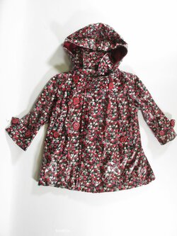 Pogumovaná bunda pro holky se srdíčky secondhand Pogumovaná bunda pro holky se srdíčky secondhand