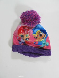 Zimní čepice pro holky s bambulkou secondhand Zimní čepice pro holky s bambulkou secondhand