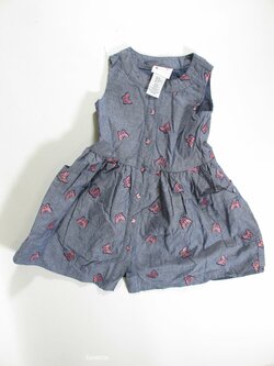 Šaty pro holky s motýlkem secondhand Šaty pro holky s motýlkem secondhand