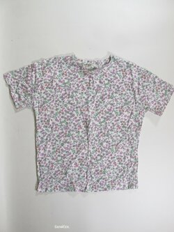 Triko pro holky s kytkami secondhand Triko pro holky s kytkami secondhand