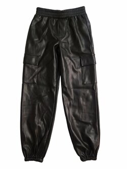 Černé koženkové kalhoty pro holky secondhand Primark Černé koženkové kalhoty pro holky secondhand Primark