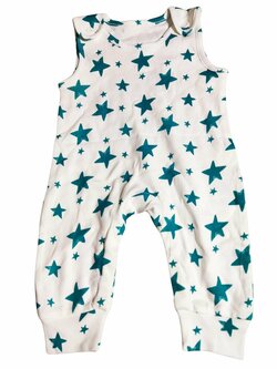 Bílý overal pro kluky s hvězdičkami secondhand