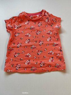 Triko pro holky oranžové s květinami kr. rukáv secondhand Triko pro holky oranžové s květinami kr. rukáv secondhand