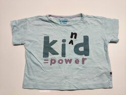 Světle modré triko s nápisem pro holky secondhand Světle modré triko s nápisem pro holky secondhand