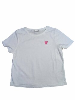 Bílé tričko s malým růžovým srdíčkem outlet Girlswear Bílé tričko s malým růžovým srdíčkem outlet Girlswear