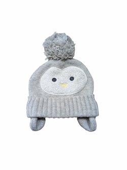 Šedá zimní čepice tučňák pro kluky secondhand F&F Šedá zimní čepice tučňák pro kluky secondhand F&F