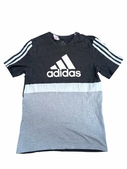 Vícebarevné triko pro kluky secondhand Adidas Vícebarevné triko pro kluky secondhand Adidas