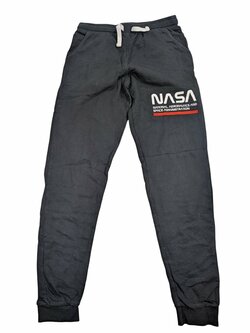 Černé tepláky pro kluky secondhand Černé tepláky pro kluky secondhand