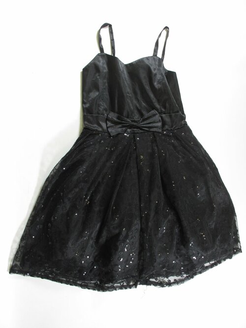 Šaty pro holky černé s flitry secondhand