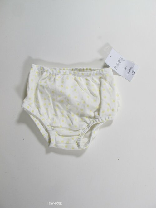 Kalhotky s kytkami  pro holky k šatičkám outlet