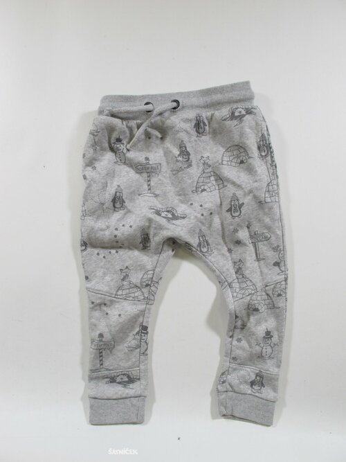 Tepláky pro kluky s obrázky secondhand