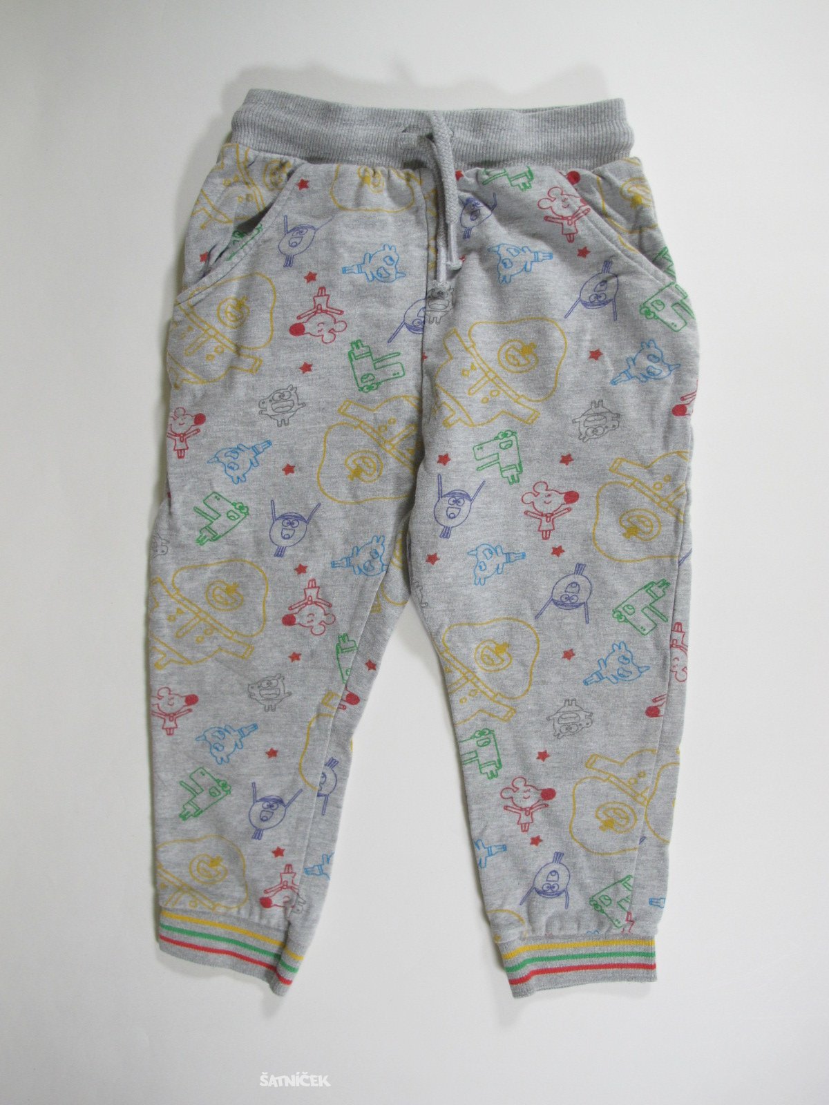 Obrázkové tepláky pro kluky  secondhand