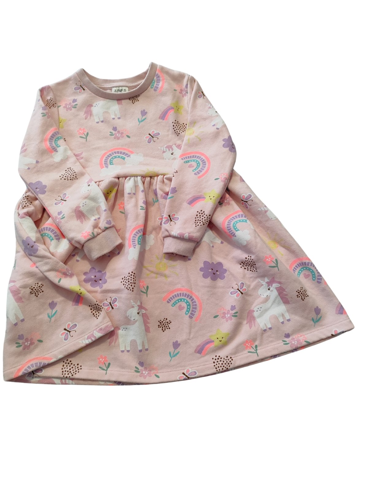 Růžové šaty s dlouhým rukávem a obrázky secondhand