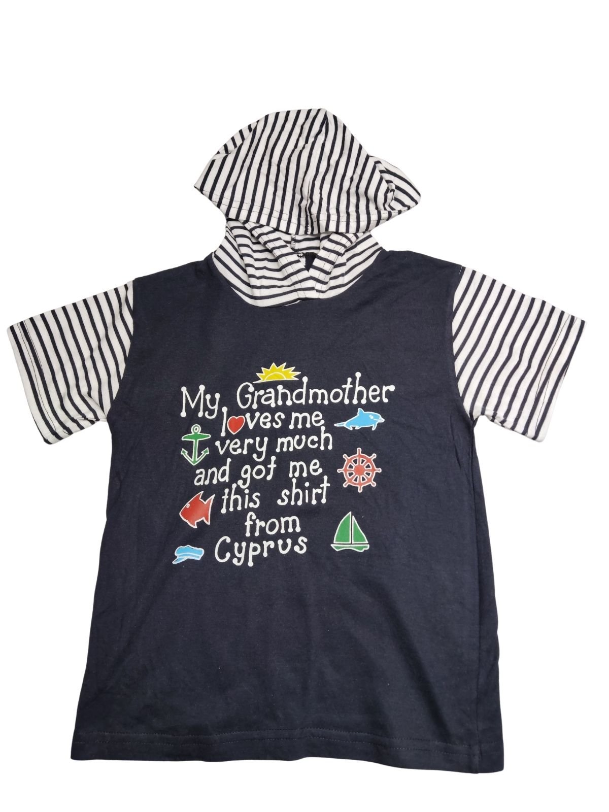 Tmavé triko s nápisem a kapucí pro kluky outlet Mylonas