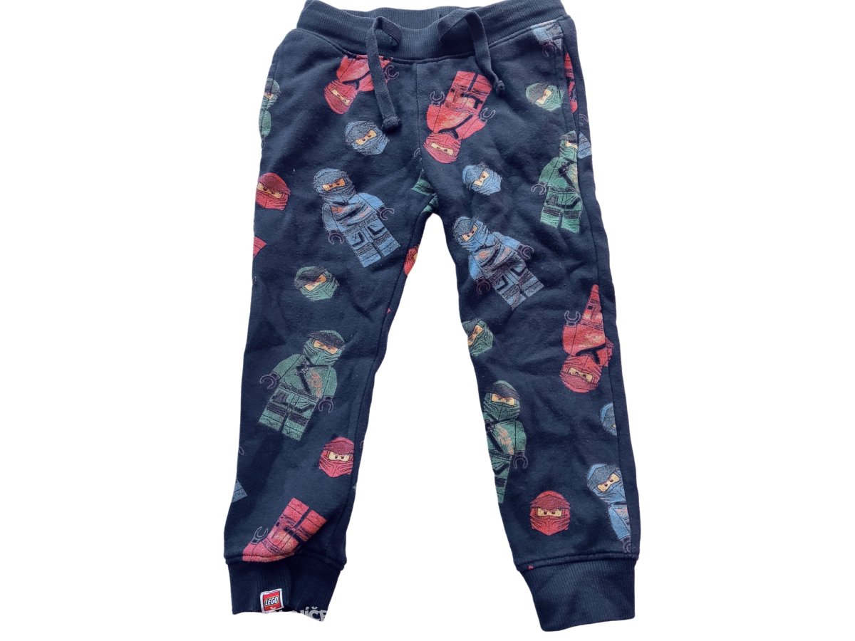 Tmavě modré tepláky LEGO figurky pro kluky secondhand H&M