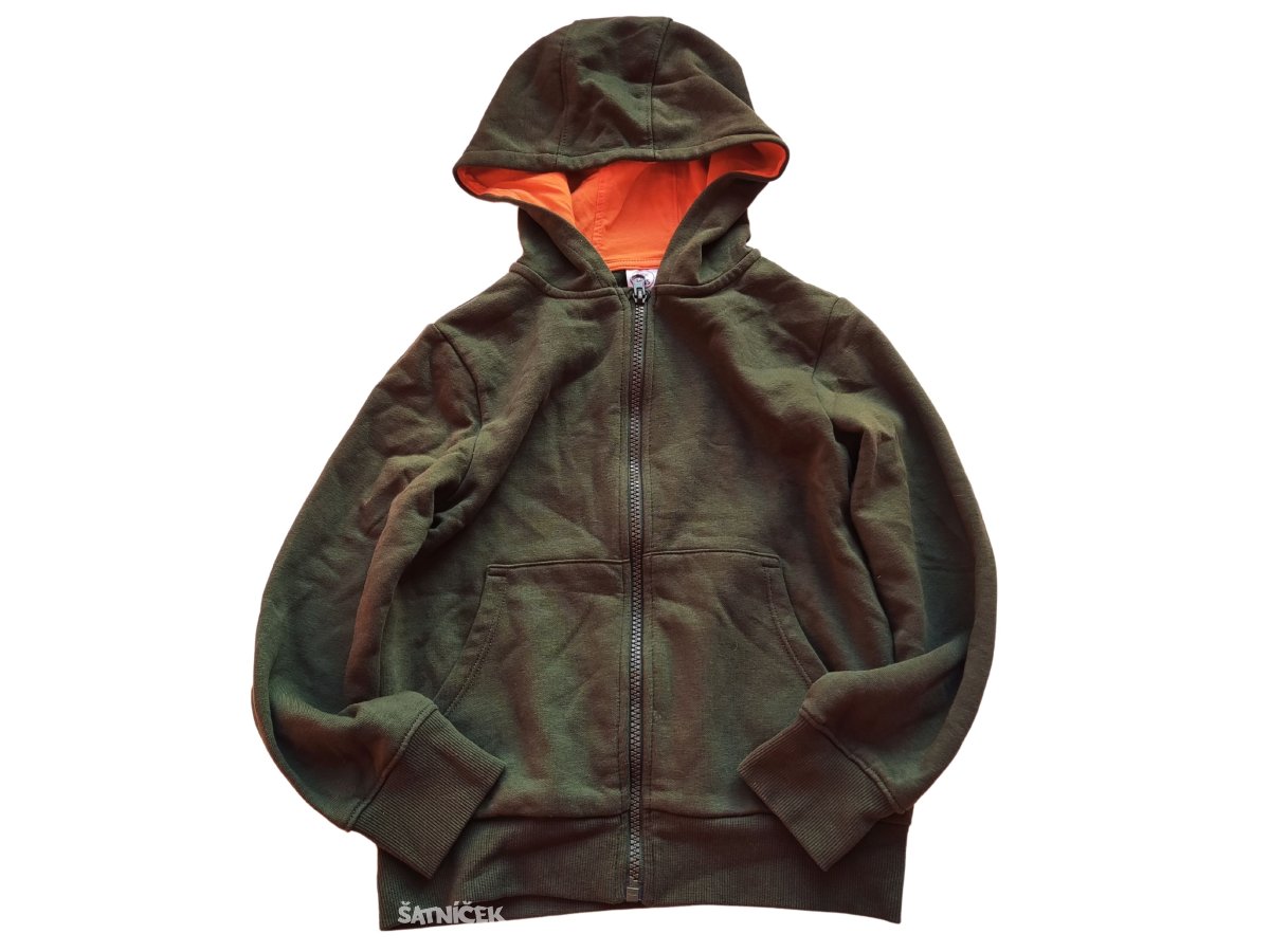 Tmavě zelená mikina s kapucí pro kluky secondhand little kids