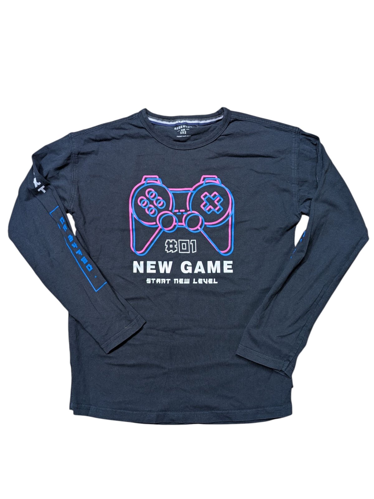 Tmavé triko s obrázkem pro kluky secondhand Reserved