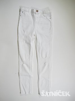 Bílé džínové kalhoty pro holky