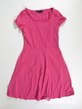 Šaty pro holky růžové    secondhand
